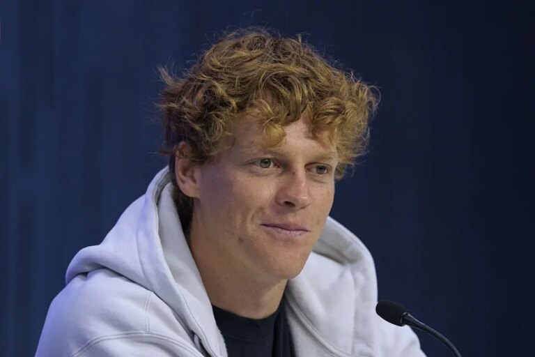 Sinner presenta la sua Fondazione “Per aiutare i giovani”