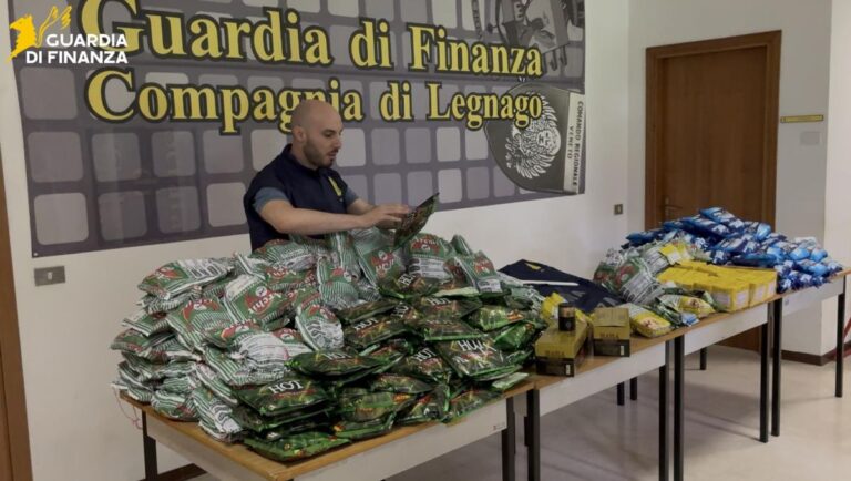Sequestrati oltre 85 chilogrammi di tabacco di contrabbando a Verona, denunciate due persone