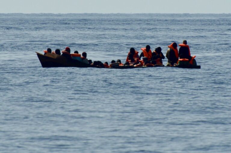 Le forze armate di Malta smentiscono una chiamata di soccorso dall’imbarcazione di migranti
