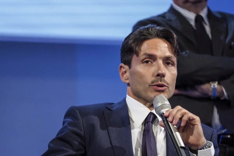 Pier Silvio Berlusconi saldo in vetta alla Top Manager Reputation davanti a Descalzi, Orcel sale in terza posizione