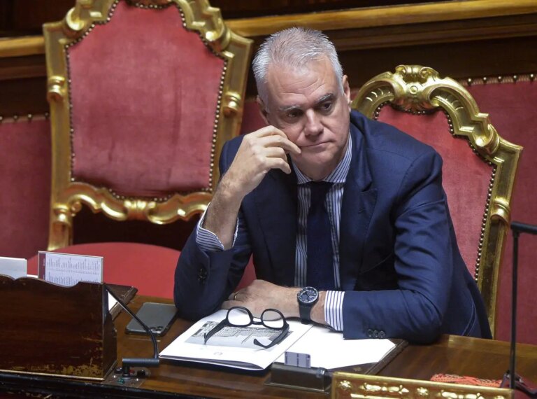 Pubblica amministrazione, Zangrillo: “Avviato l’iter per i rinnovi contrattuali 2025-2027”