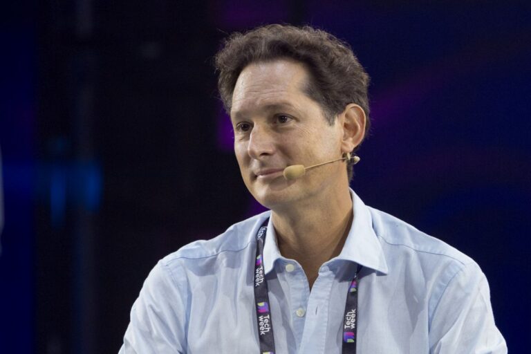 Elkann “La Ferrari è una questione personale, continueremo a investire”