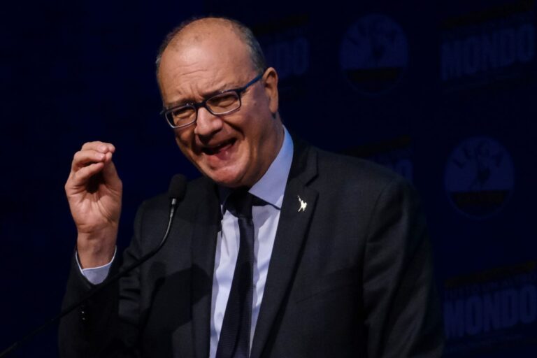 Valditara “Oltre un miliardo per le scuole primarie”