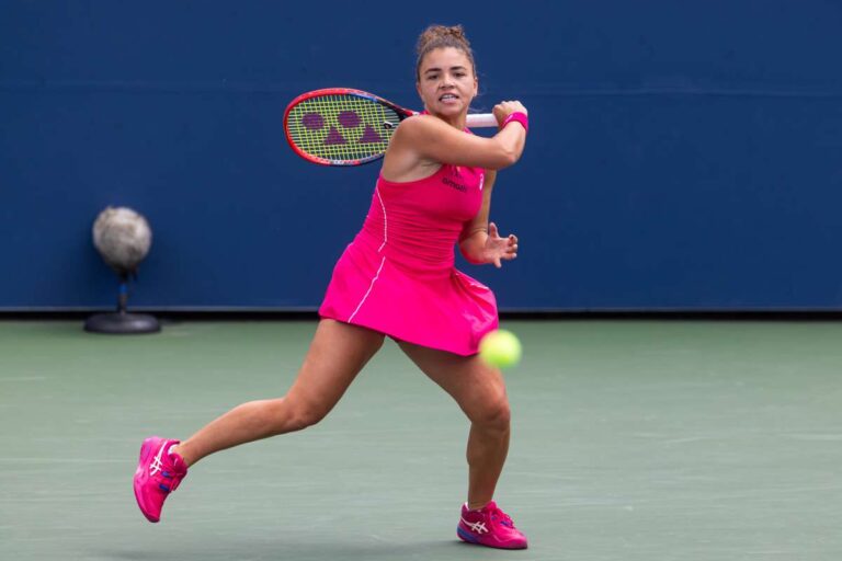 Paolini ai quarti a Wuhan, Tauson si ritira nel corso del 3° set