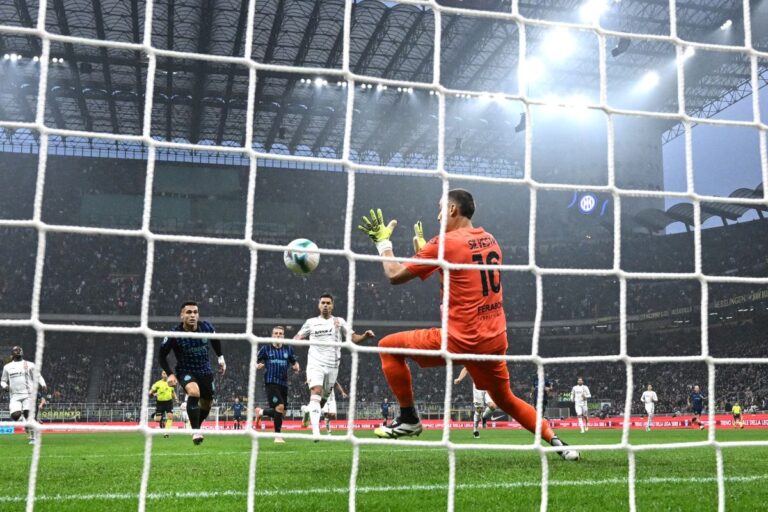 Inter a valanga sulla Cremonese, 4-1 e vetta momentaneamente conquistata