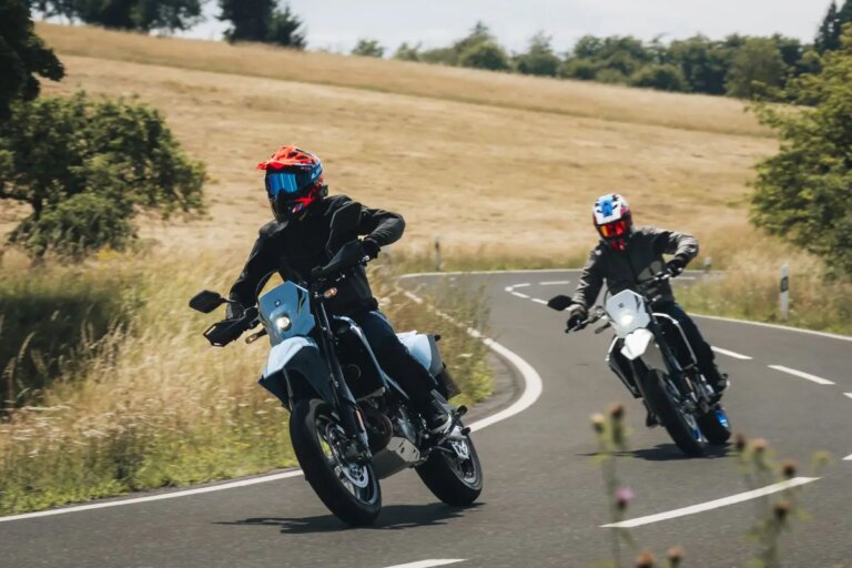 Arrivano le nuove Suzuki DR-Z4S e DR-Z4SM