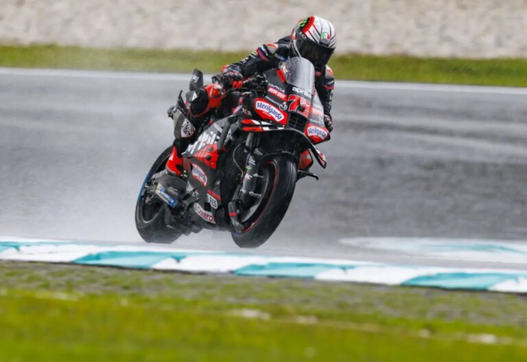 Meteo variabile e caos a Sepang: Bagnaia e Bezzecchi in Q1