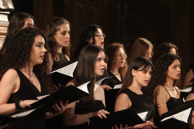 L’energia delle formazioni giovanili del Teatro Massimo di Palermo dirette dal Maestro Michele De Luca