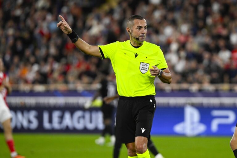 Le designazioni arbitrali della decima giornata: Napoli-Como a Zufferli, Milan-Roma a Guida