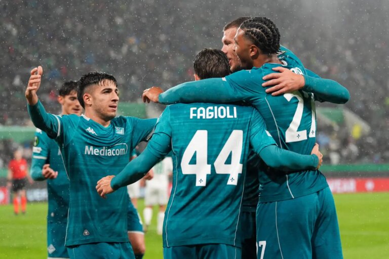 Ndour, Dzeko e Gudmundsson, la Fiorentina scaccia la crisi: è 0-3 a Vienna