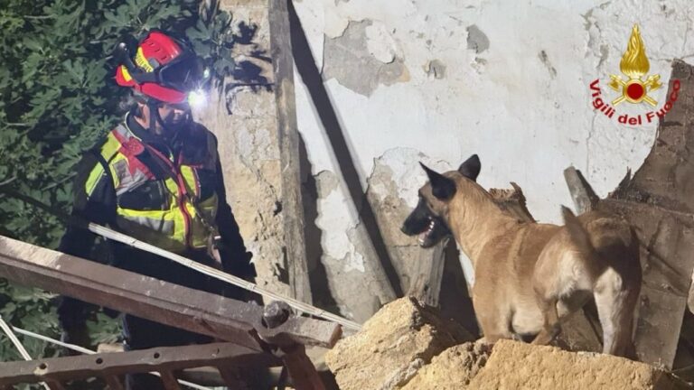 Crolla palazzina a Bagheria, nessun ferito: era disabitata