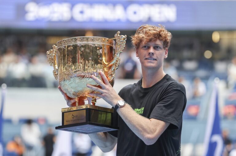 Sinner si avvicina ad Alcaraz in vetta: ecco il ranking Atp aggiornato dopo Pechino e Tokyo