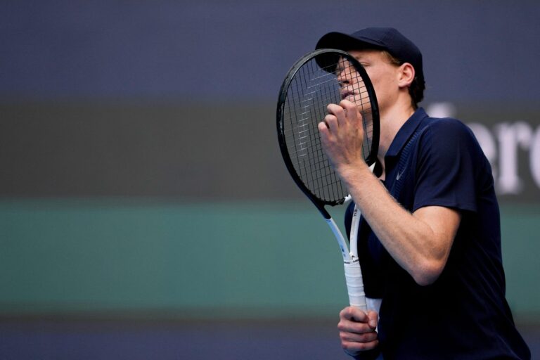 Masters 1000 Shanghai, Sinner si ritira in preda ai crampi: Griekspoor agli ottavi