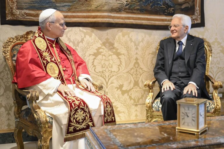Il Papa al Quirinale, Mattarella “Rilanciare la soluzione due popoli due Stati”. Leone XIV “Lavorare per la pace nel mondo”