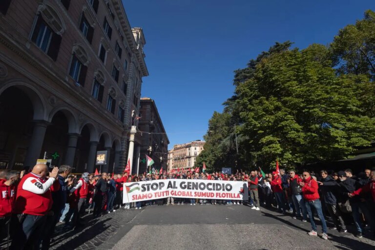 Sciopero generale, a Roma in migliaia in corteo per Gaza / Video