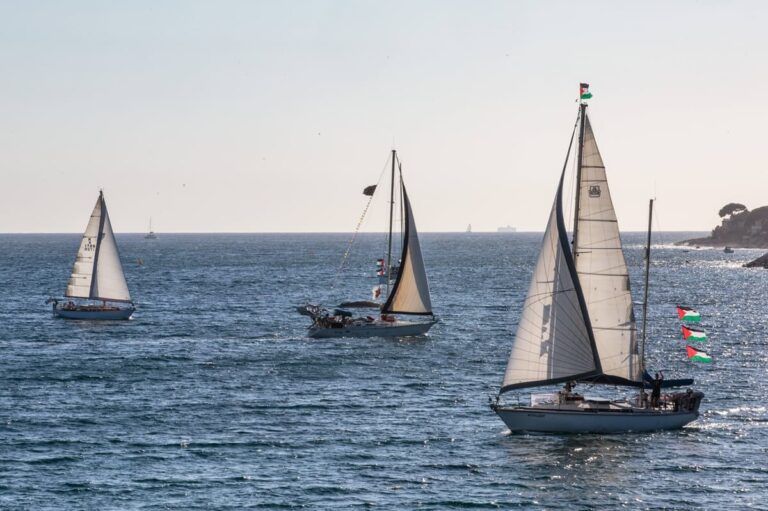 Flotilla sempre più vicina a Gaza “Non ci lasciamo scoraggiare dalle minacce”