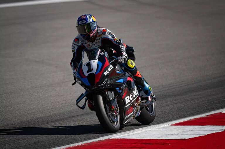 Razgatlioglu domina all’Estoril con la nuova extrasoft di sviluppo