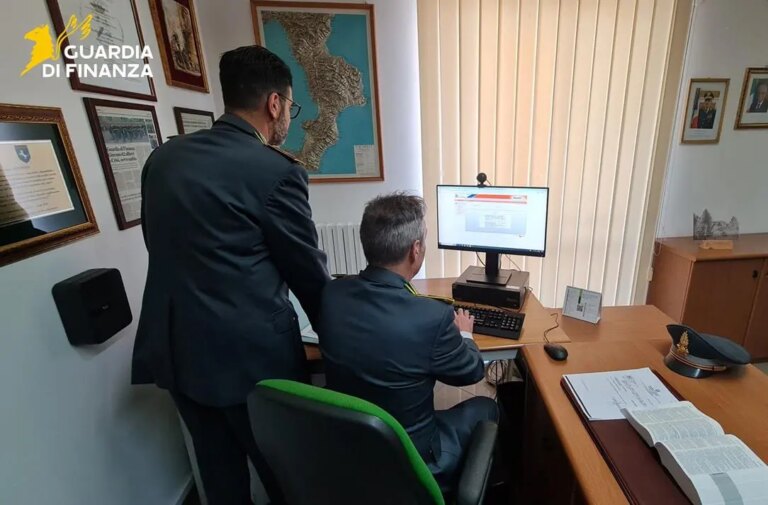 Frode fiscale e autoriciclaggio per oltre 16 milioni, smantellata associazione a delinquere nel Cosentino
