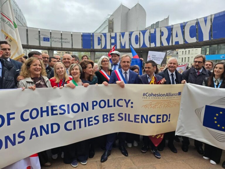 Lombardia in piazza a Bruxelles contro il taglio e la centralizzazione dei fondi di coesione