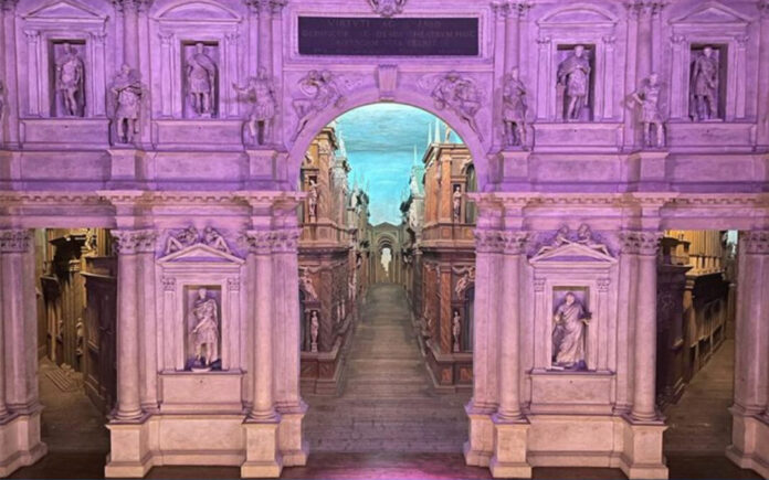 Interno del Teatro Olimpico a Vicenza