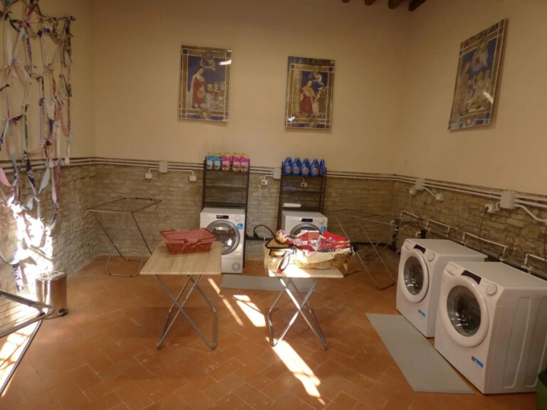 Nasce a Parma la prima “Lavanderia di San Francesco d’Assisi”
