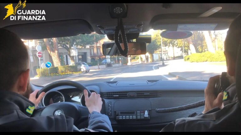 Sex workers, centri massaggi e creators di contenuti espliciti: nel Bresciano introiti in nero per un milione e mezzo di euro