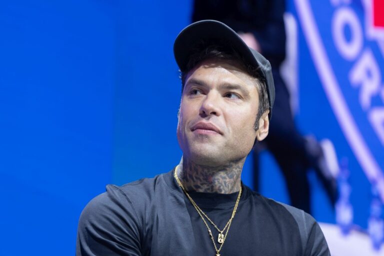 Fedez “Finti poliziotti mi cercavano, fatto allarmante. Presentato un esposto in Procura”