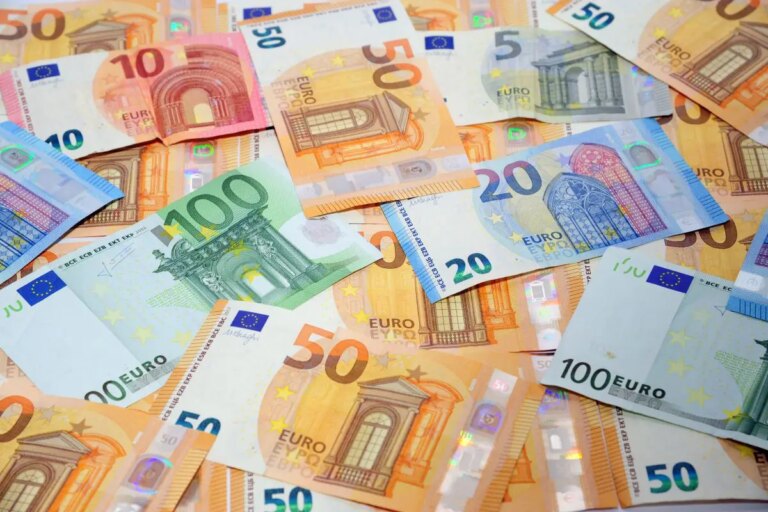 A ottobre l’ammontare dei prestiti a imprese e famiglie è cresciuto dell’1,5% rispetto ad un anno prima