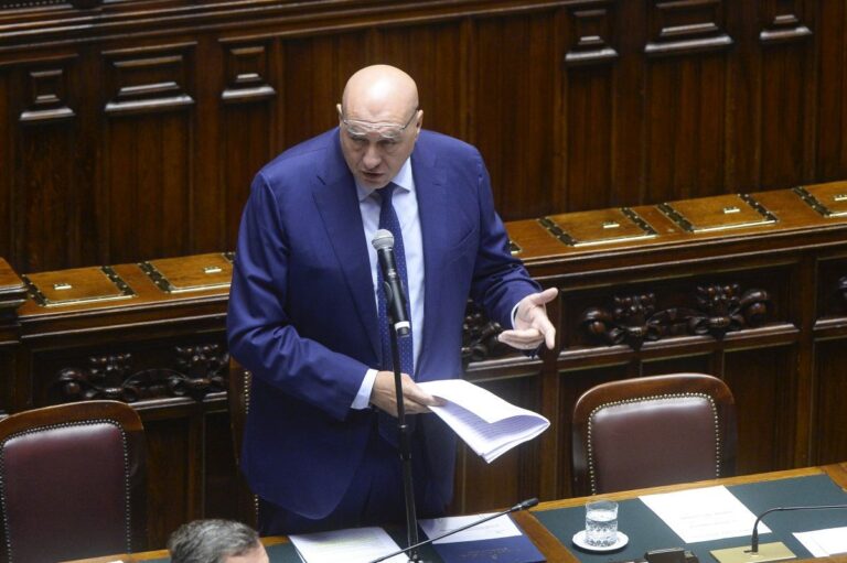 Crosetto “Non dobbiamo investire in difesa perché ce lo chiede la Nato, ma per noi. I tempi sono cambiati”