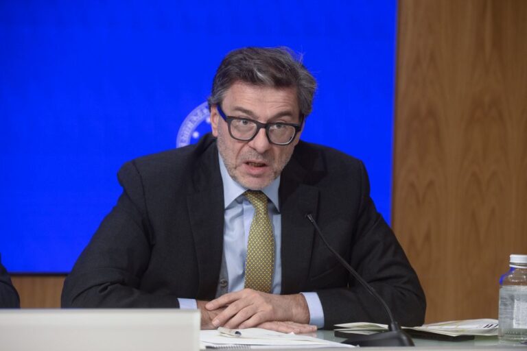 Giorgetti “Quadro incerto, sostenibilità e rispetto delle regole UE per una stabilità economica”