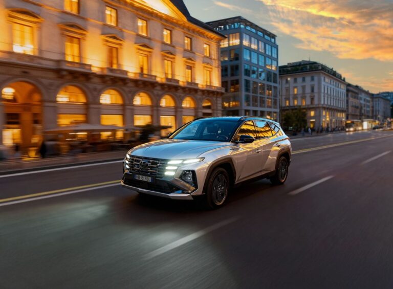 Nuova Tucson Dark Line, la campagna “Lascia il segno” realizzata con IA