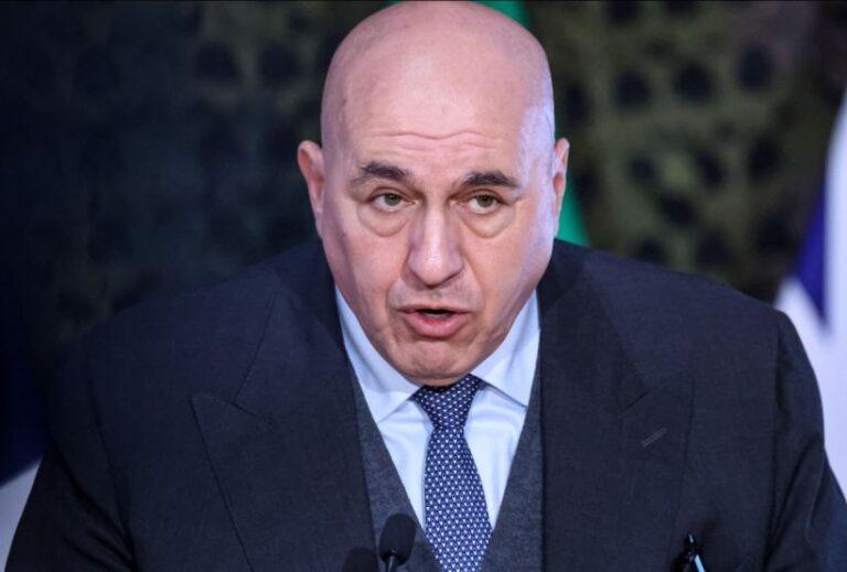 Ucraina, Crosetto “Non so cosa pensi Putin, speriamo voglia trattare”