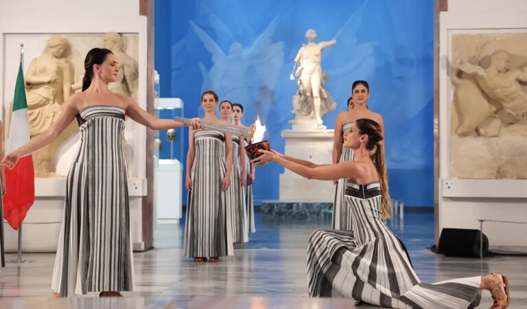 Milano Cortina 2026: accensione della torcia olimpica a Olimpia (2)