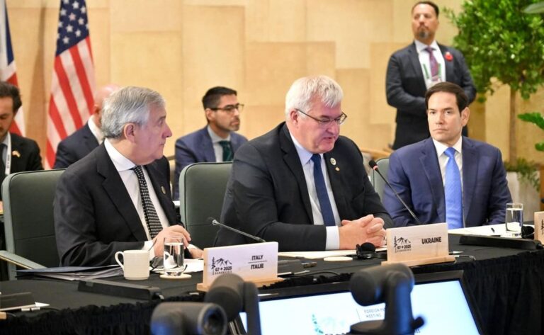 Riunione sull’Ucraina tra Italia, Germania, Francia e Ue a margine del G7 Esteri in Canada, rinnovato il sostegno a Kiev