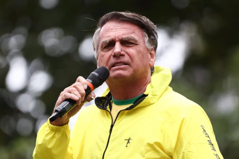 Brasile, arrestato l’ex presidente Jair Bolsonaro