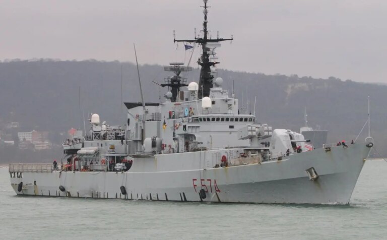 Salpato da Taranto lo Standing NATO Maritime Group Two, pattuglierà il Mediterraneo