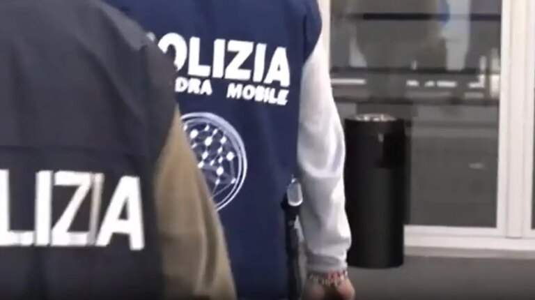 Ricettazione e riciclaggio, a Barletta sequestri e 16 arresti