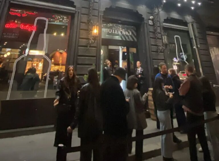 Milano, Polizia locale sospende un evento non autorizzato in un hotel del centro