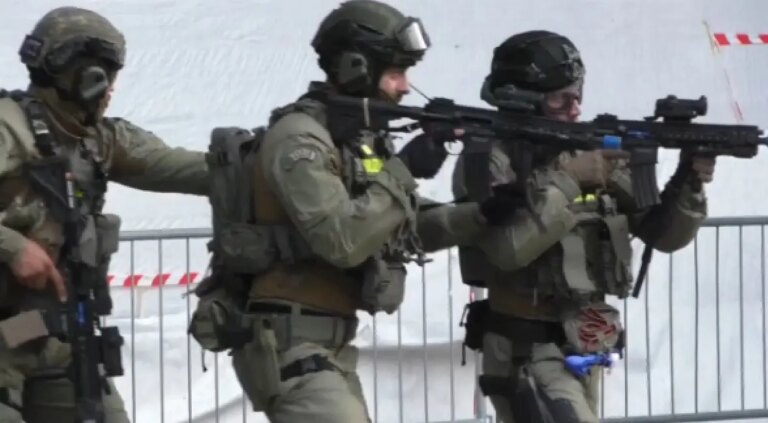 Milano-Cortina 2026, esercitazione dei Reparti Speciali in vista delle Olimpiadi / Video