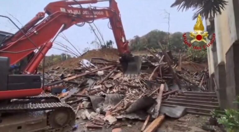 Maltempo, frana nel Goriziano: due dispersi / Video