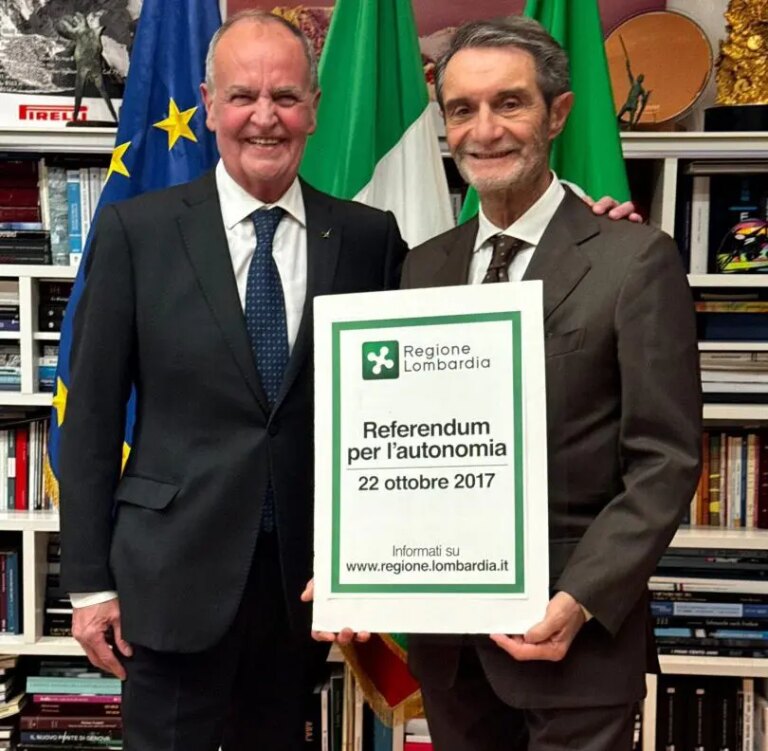 Fontana firma la pre-intesa sull’Autonomia differenziata e ricorda Roberto Maroni