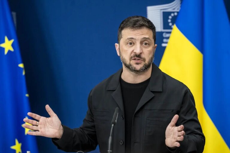 Ucraina, Zelensky riceve il piano di pace degli Usa: “Pronti a lavorare, ma la pace sia dignitosa”