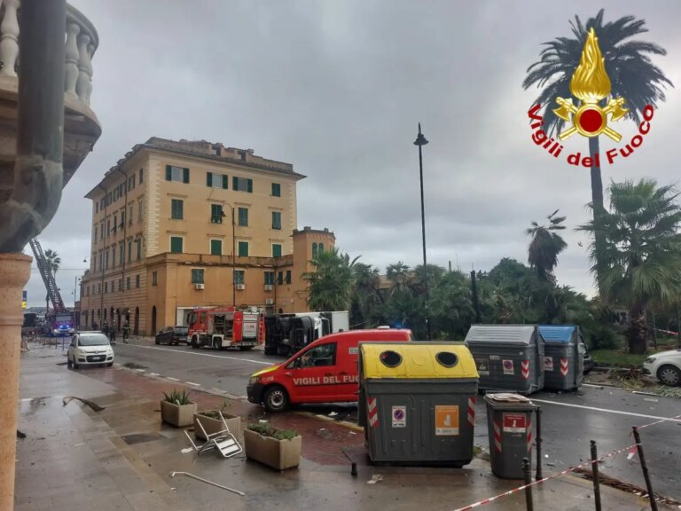 Forti piogge in Liguria, a Genova esondazioni e danni