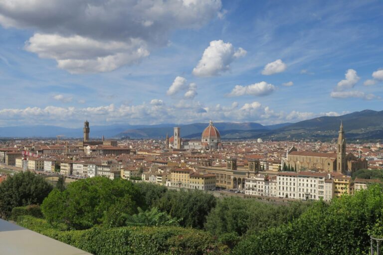 Il 25 novembre a Firenze “QN per le donne – Un minuto di rumore”