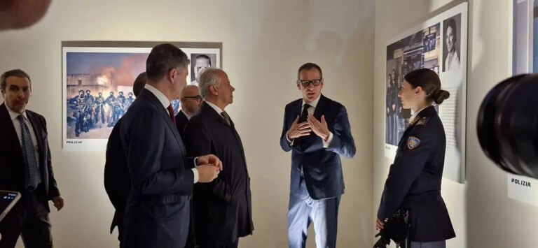 Presentato il calendario della Polizia di Stato, sostegno a Unicef e famiglie