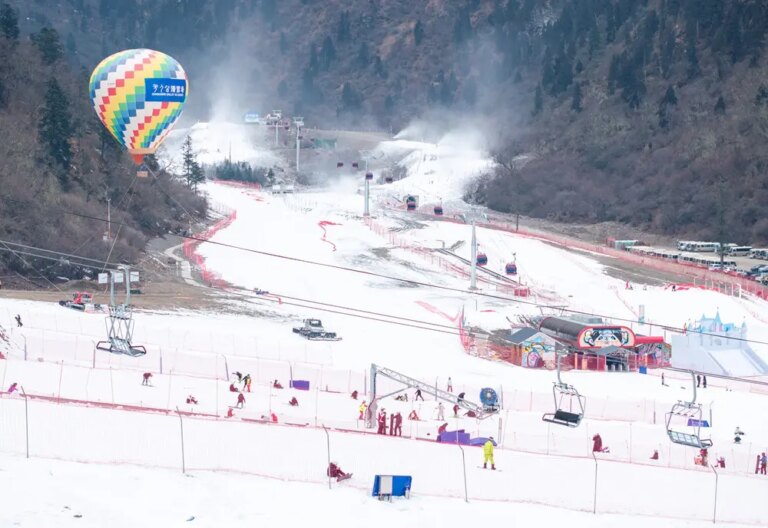 Cina: iniziata la stagione turistica invernale nel Sichuan (3)