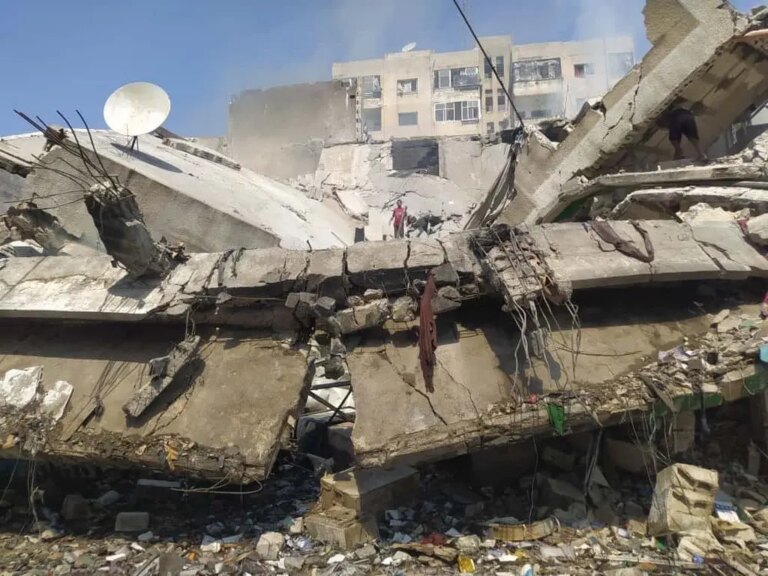 Crolli a causa del maltempo, sette morti a Gaza