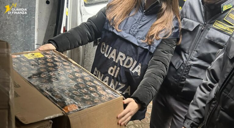 Milano, sequestrati 1,2 tonnellate di fuochi d’artificio illegali