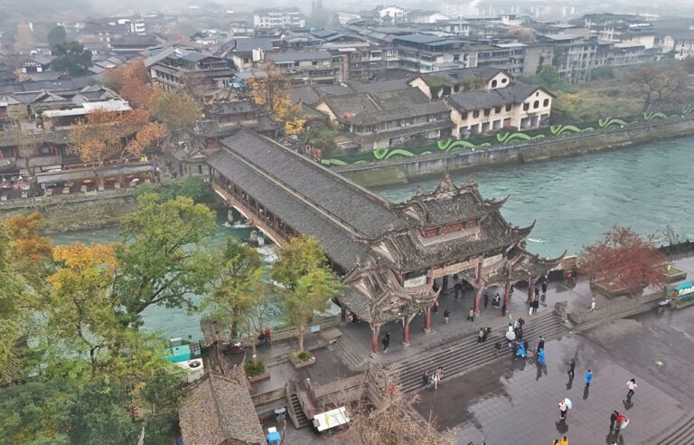 Cina: le immagini del sistema di irrigazione senza dighe nel Sichuan (1)