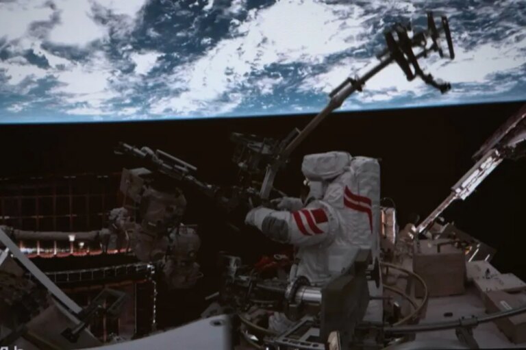 Cina: equipaggio Shenzhou-21 completa prima serie di attività extraveicolari (2)
